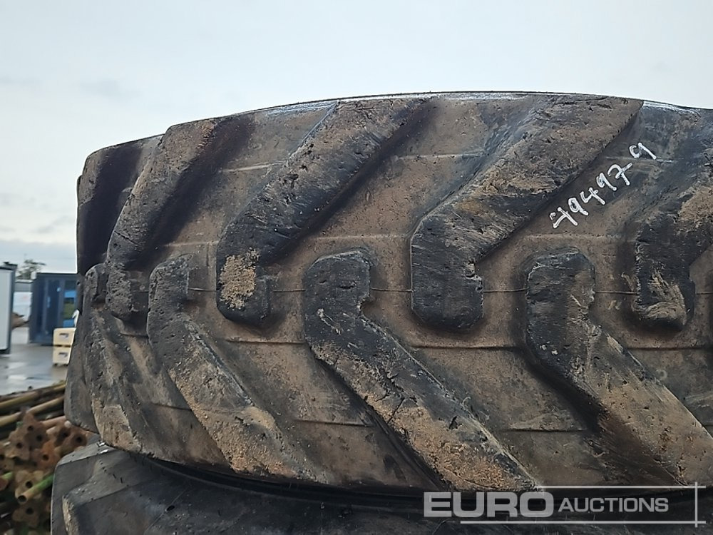 Alliance 400/80-24 Tyre (4 of) - Anvelopă: Foto 5 Alliance 400/80-24 Tyre (4 of) - Anvelopă: Foto 5