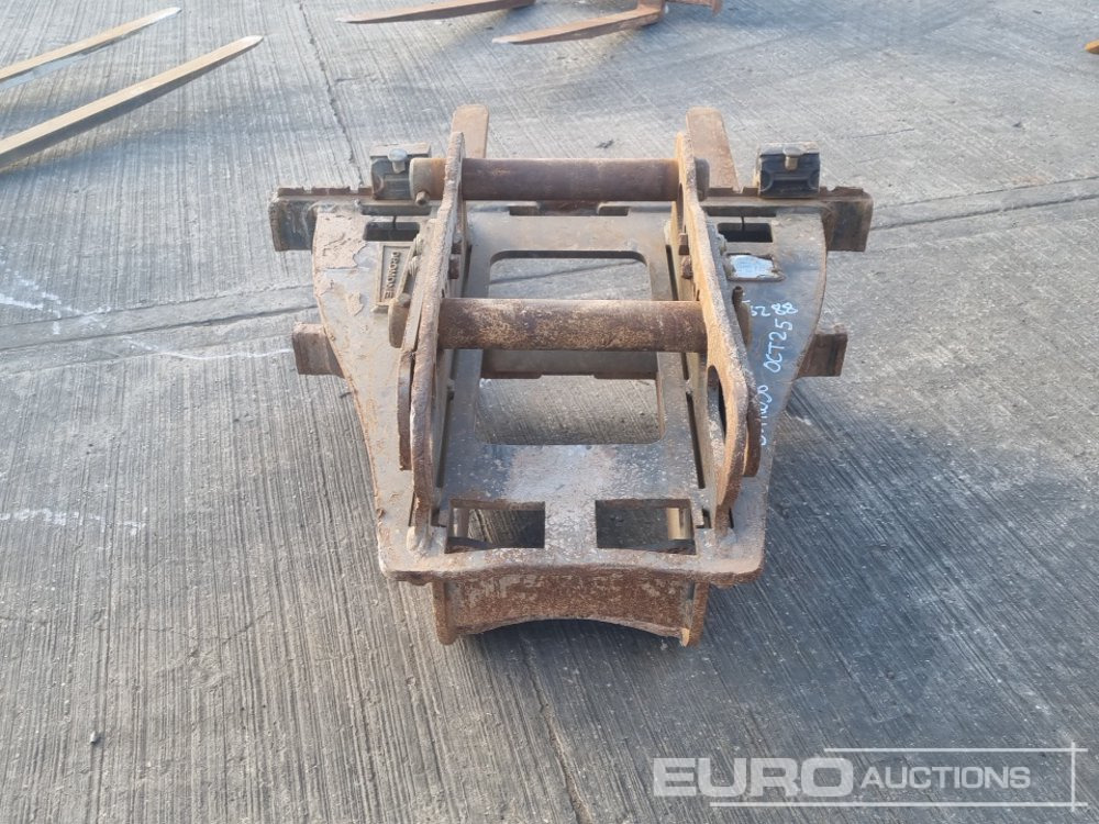 2016 Keen Attachments Pallet Forks 65mm Pin to suit 13 Ton Excavator - Ataşament pentru Excavator: Foto 4 2016 Keen Attachments Pallet Forks 65mm Pin to suit 13 Ton Excavator - Ataşament pentru Excavator: Foto 4
