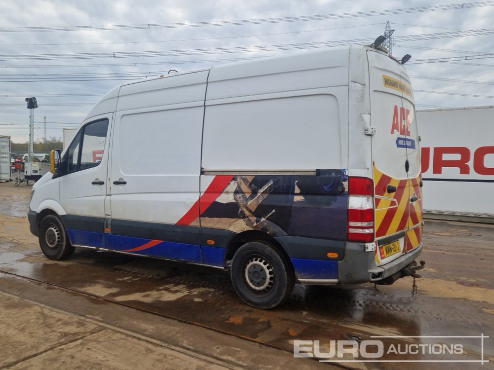 2016 Mercedes 6 Speed Van, Side Door, Cruise Control, Bluetooth (UK Export Marker – Reg. Docs. Are Not Available) - Autoutilitară: Foto 3 2016 Mercedes 6 Speed Van, Side Door, Cruise Control, Bluetooth (UK Export Marker – Reg. Docs. Are Not Available) - Autoutilitară: Foto 3