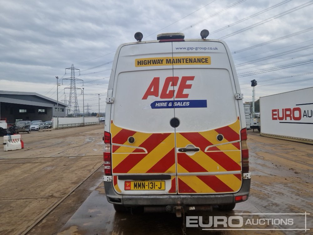 2016 Mercedes 6 Speed Van, Side Door, Cruise Control, Bluetooth (UK Export Marker – Reg. Docs. Are Not Available) - Autoutilitară: Foto 4 2016 Mercedes 6 Speed Van, Side Door, Cruise Control, Bluetooth (UK Export Marker – Reg. Docs. Are Not Available) - Autoutilitară: Foto 4