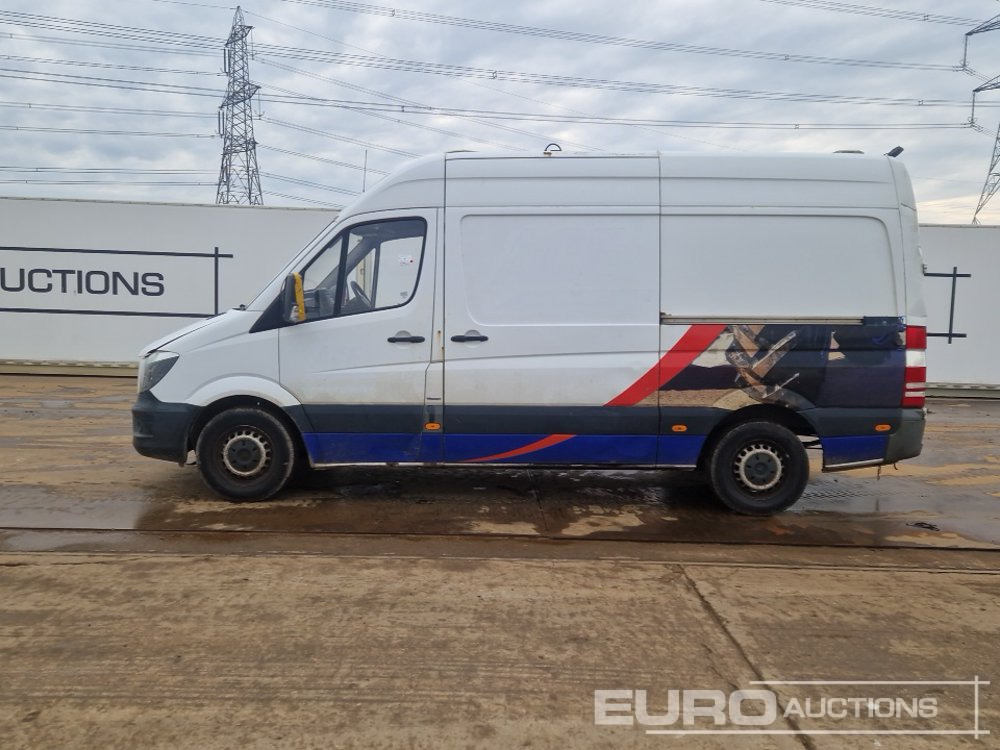 2016 Mercedes 6 Speed Van, Side Door, Cruise Control, Bluetooth (UK Export Marker – Reg. Docs. Are Not Available) - Autoutilitară: Foto 2 2016 Mercedes 6 Speed Van, Side Door, Cruise Control, Bluetooth (UK Export Marker – Reg. Docs. Are Not Available) - Autoutilitară: Foto 2