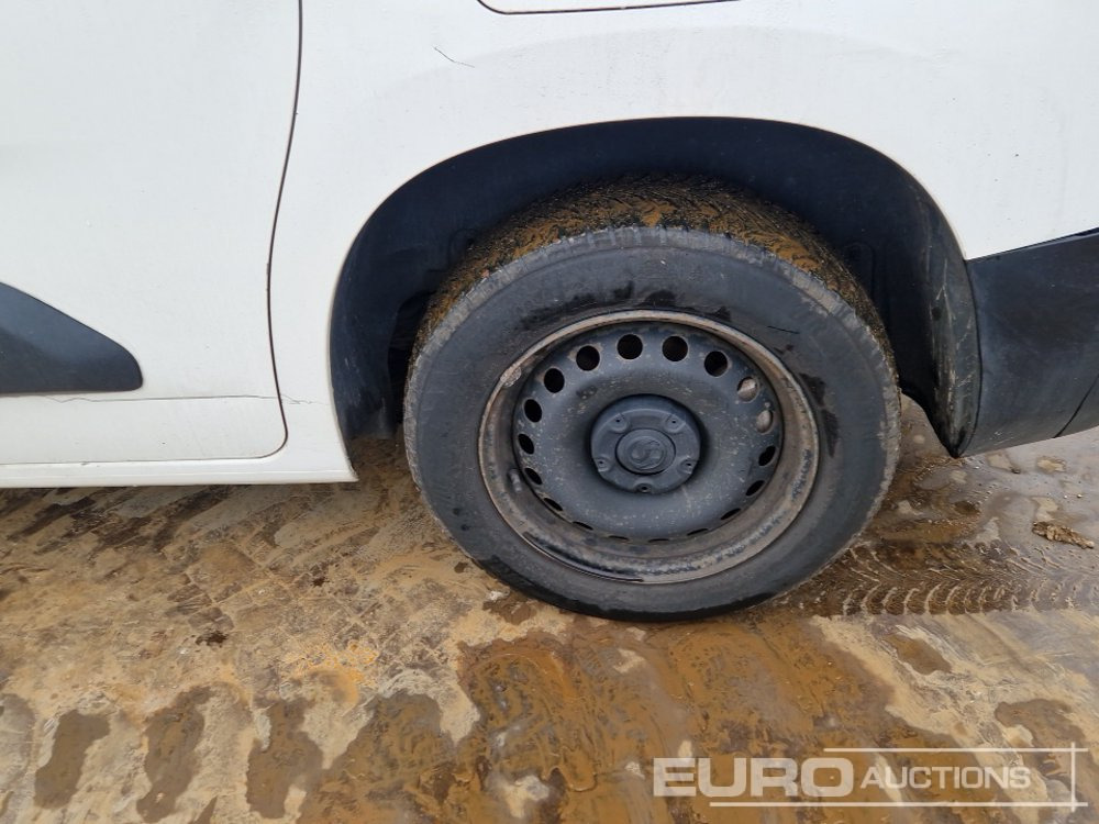 Autoutilitară 2019 Vauxhall Combo: Foto 10