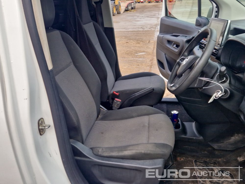 Autoutilitară 2019 Vauxhall Combo: Foto 23