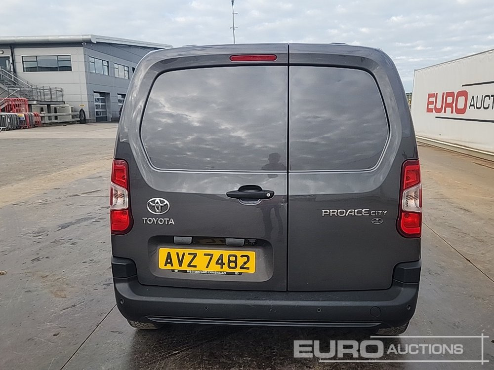 2023 Toyota Proace - Autoutilitară: Foto 4 2023 Toyota Proace - Autoutilitară: Foto 4