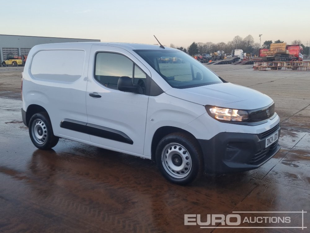 Autoutilitară 2024 Vauxhall Combo: Foto 7