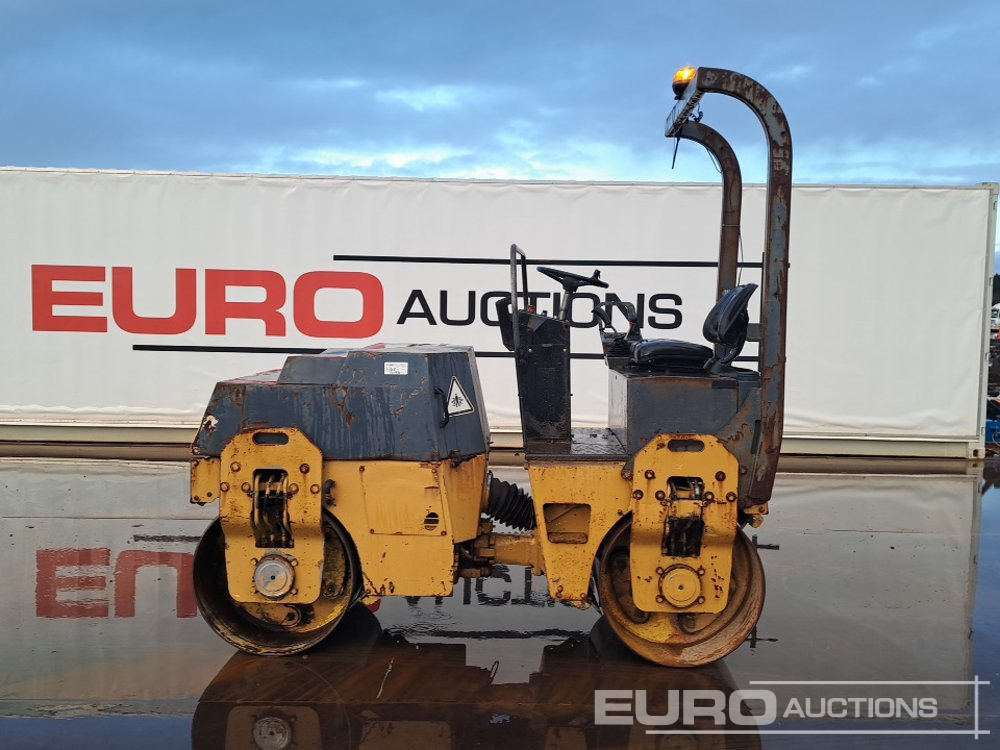 Bomag BW100AD-3 - Cilindru compactor: Foto 2 Bomag BW100AD-3 - Cilindru compactor: Foto 2
