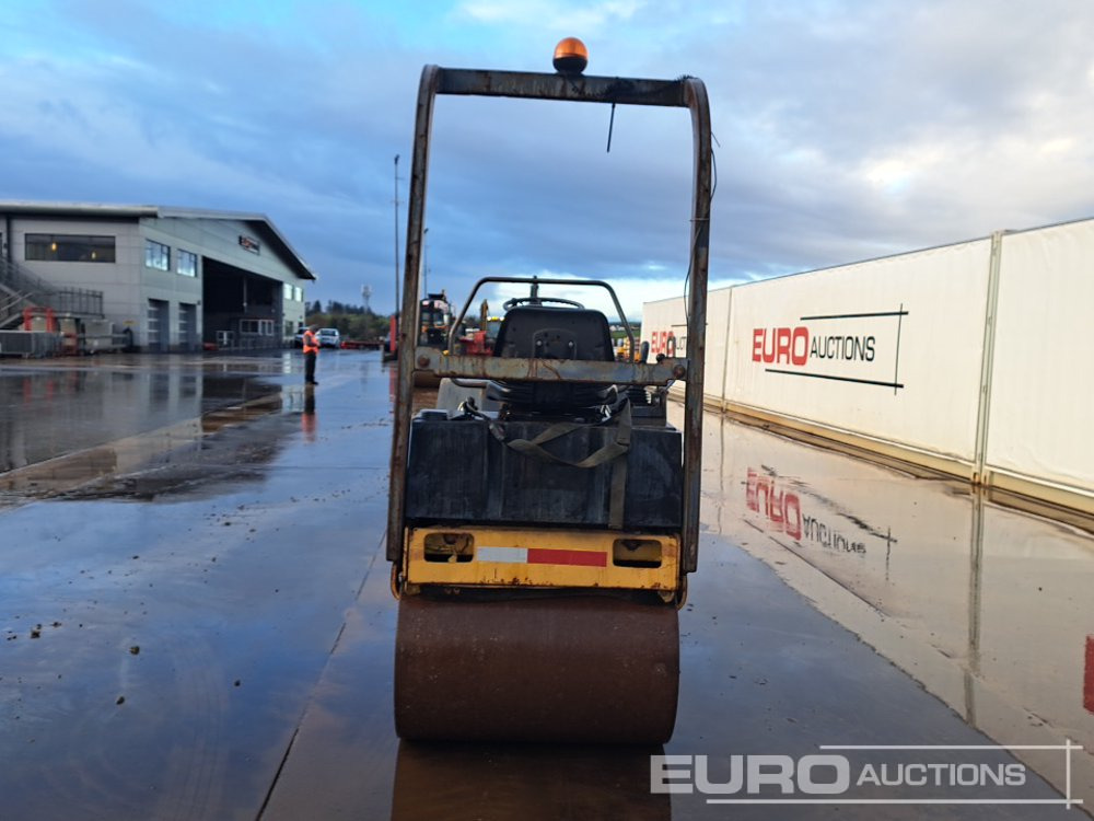 Bomag BW100AD-3 - Cilindru compactor: Foto 4 Bomag BW100AD-3 - Cilindru compactor: Foto 4