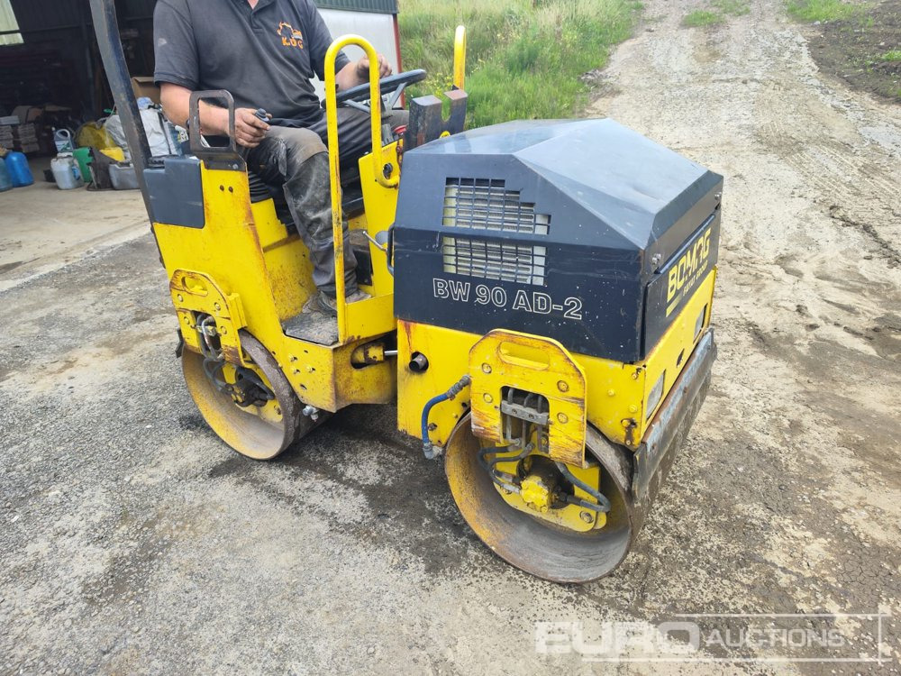 Bomag BW90AD-2 - Cilindru compactor: Foto 3 Bomag BW90AD-2 - Cilindru compactor: Foto 3