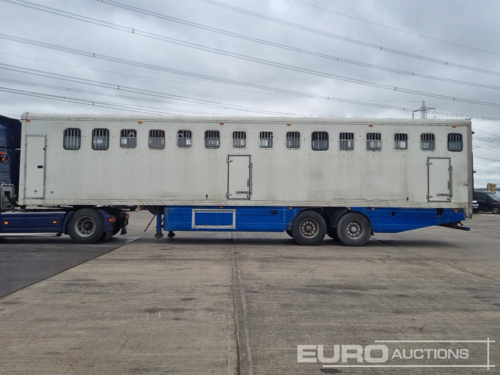 Don-Bur Twin Axle Horse Trailer - Semiremorcă platformă: Foto 2 Don-Bur Twin Axle Horse Trailer - Semiremorcă platformă: Foto 2