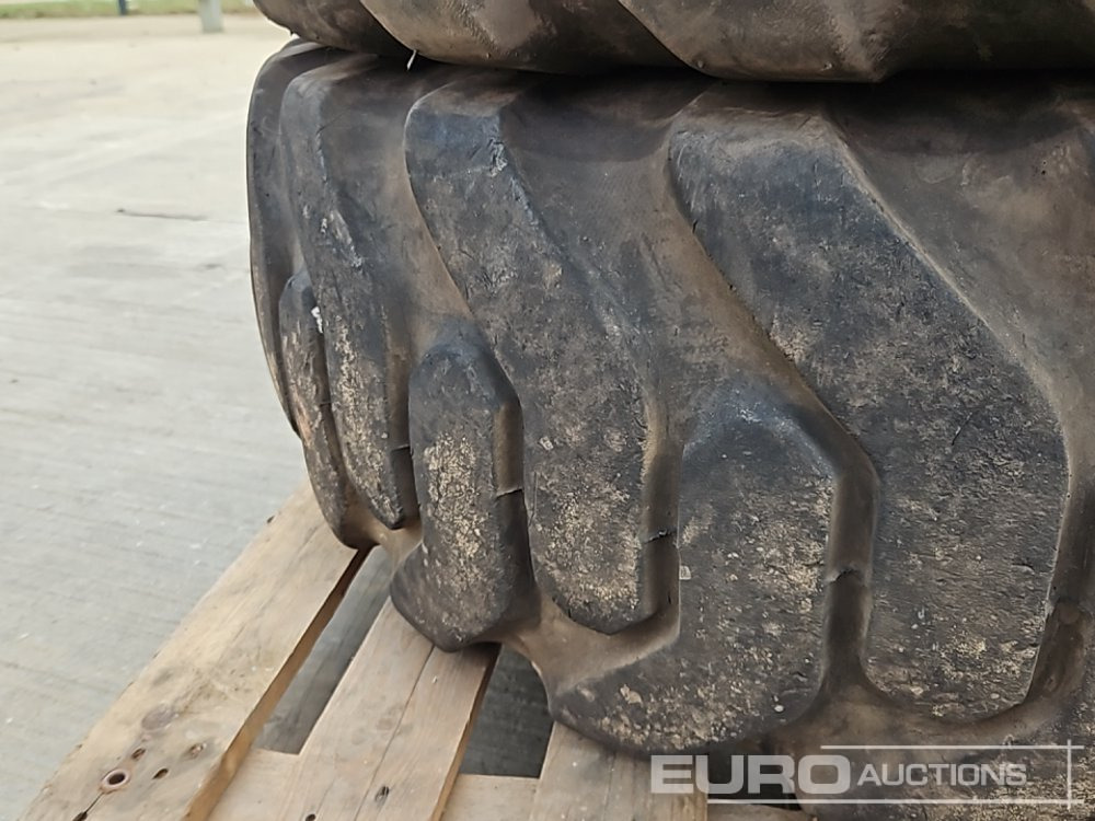 Goodyear 15.5-25 Tyre (4 of) - Anvelopă: Foto 5 Goodyear 15.5-25 Tyre (4 of) - Anvelopă: Foto 5