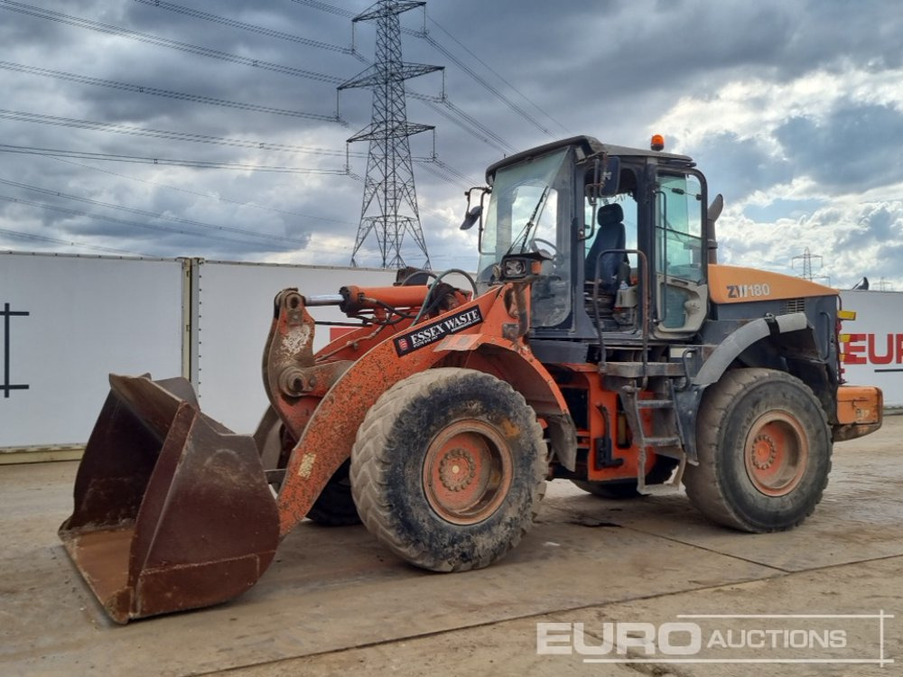 Hitachi ZW180 - Încărcător frontal pe pneuri: Foto 1 Hitachi ZW180 - Încărcător frontal pe pneuri: Foto 1