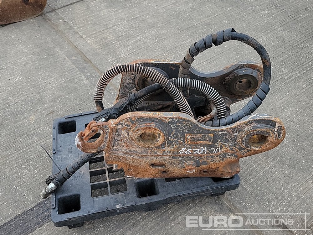 Hydraulic Double Lock Quick Hitch 65mm Pin to suit 13 Ton Excavator - Cuplare rapidă: Foto 2 Hydraulic Double Lock Quick Hitch 65mm Pin to suit 13 Ton Excavator - Cuplare rapidă: Foto 2