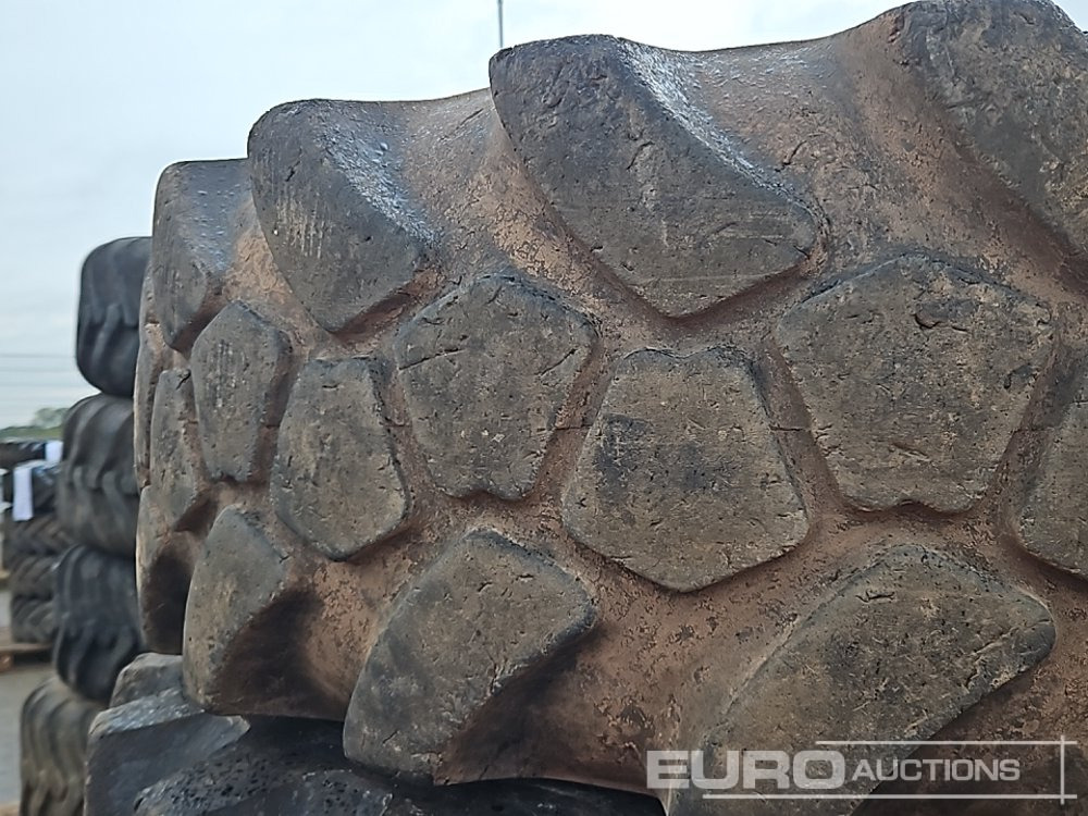 JCB 15.5-25 Tyre (4 of) - Anvelopă: Foto 5 JCB 15.5-25 Tyre (4 of) - Anvelopă: Foto 5