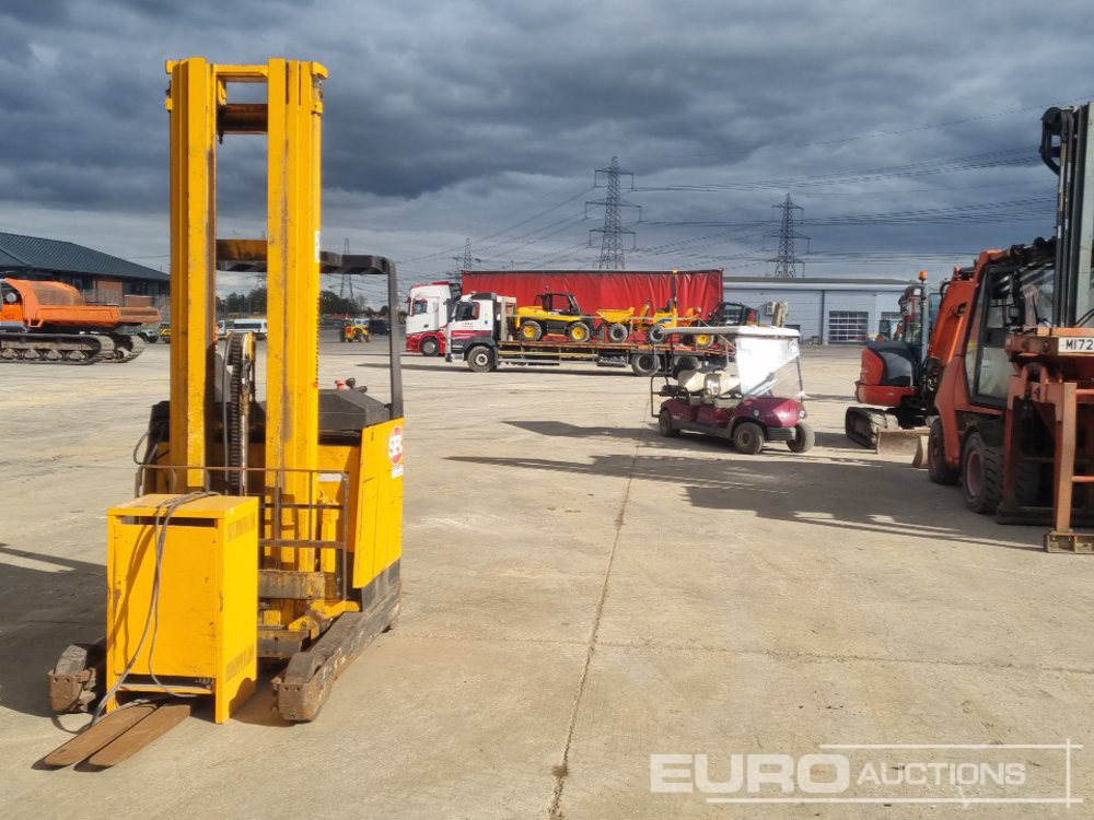 Jungheinrich Electric Side Loader Forklift, 3 Stage Free Lift Mast, Forks, Charger (Flat Battery) - Motostivuitor: Foto 5 Jungheinrich Electric Side Loader Forklift, 3 Stage Free Lift Mast, Forks, Charger (Flat Battery) - Motostivuitor: Foto 5