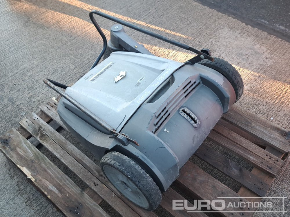 Karcher Prokm 400 Pedestrian Sweeper - Echipamente de constructii: Foto 2 Karcher Prokm 400 Pedestrian Sweeper - Echipamente de constructii: Foto 2
