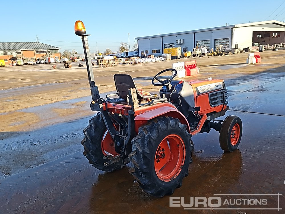 Kubota G2100 - Tractor mic: Foto 5 Kubota G2100 - Tractor mic: Foto 5