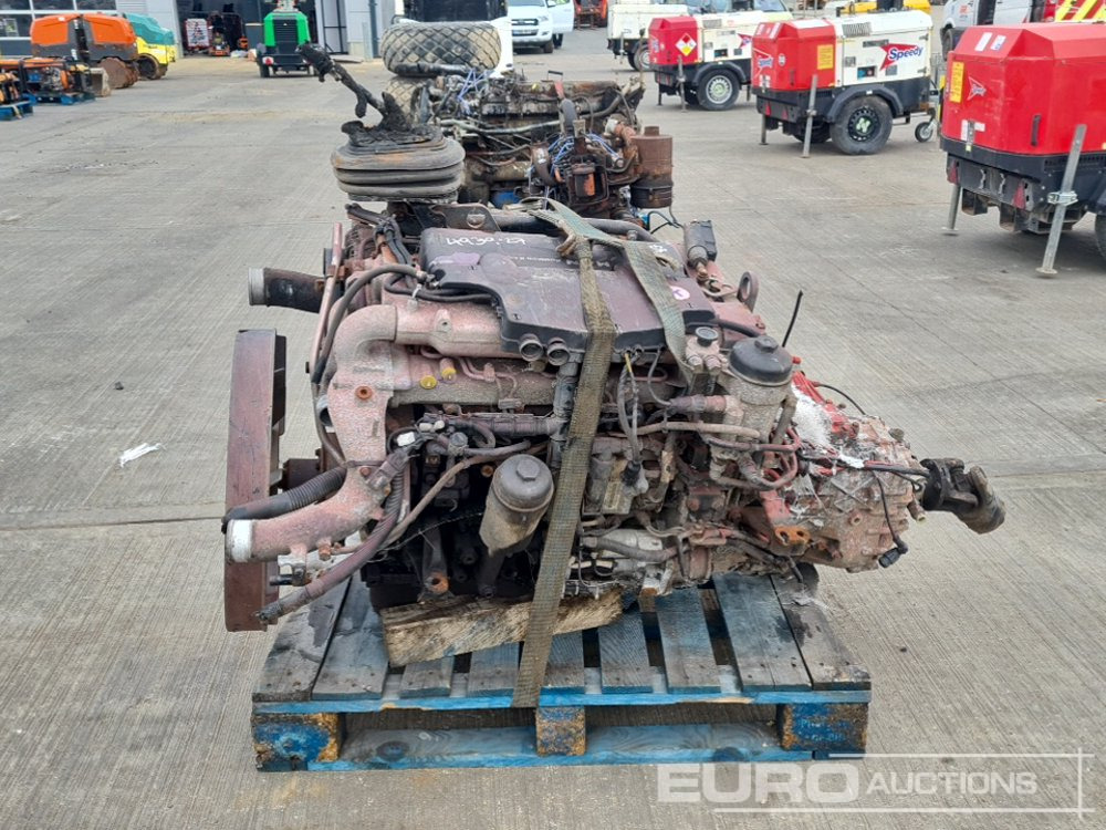 MAN 4 Cylinder Engine, Gearbox - Motor: Foto 2 MAN 4 Cylinder Engine, Gearbox - Motor: Foto 2