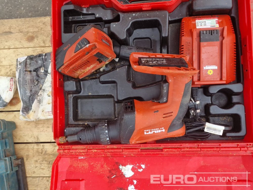 Echipamente de constructii Makita 110Volt Drill, 110Volt Die Grinder, 110Volt 9" Grinder, 110Volt Rip Saw, 110Volt Jig Saw, Petrol Chainsaw Body, Hilti Battery Metal Construction Driver, Hilti 110 Volt Hammer Drill, Hilti Batte: Foto 31