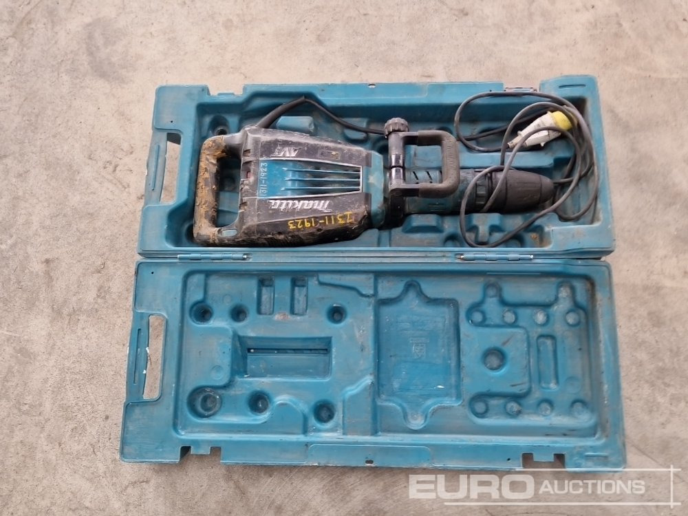 Makita HM1214C - Echipamente de constructii: Foto 4 Makita HM1214C - Echipamente de constructii: Foto 4