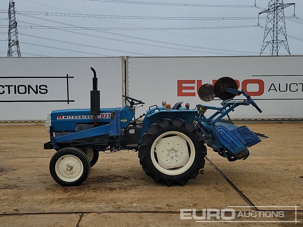 Mitsubishi D2350 - Tractor mic: Foto 2 Mitsubishi D2350 - Tractor mic: Foto 2