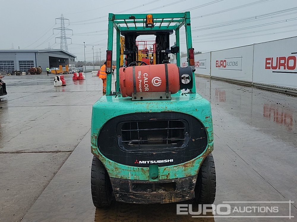 Mitsubishi FG40KL2 - Motostivuitor: Foto 4 Mitsubishi FG40KL2 - Motostivuitor: Foto 4
