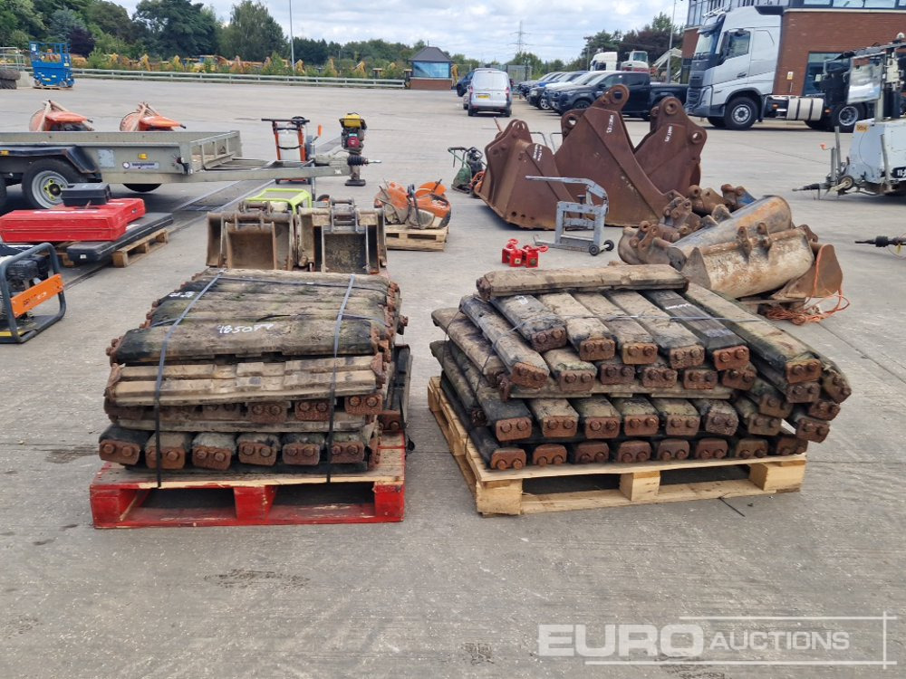 Pallet of 800mm Rubber Block Pads (2 of) - Senila pentru Utilaje constructii: Foto 2 Pallet of 800mm Rubber Block Pads (2 of) - Senila pentru Utilaje constructii: Foto 2