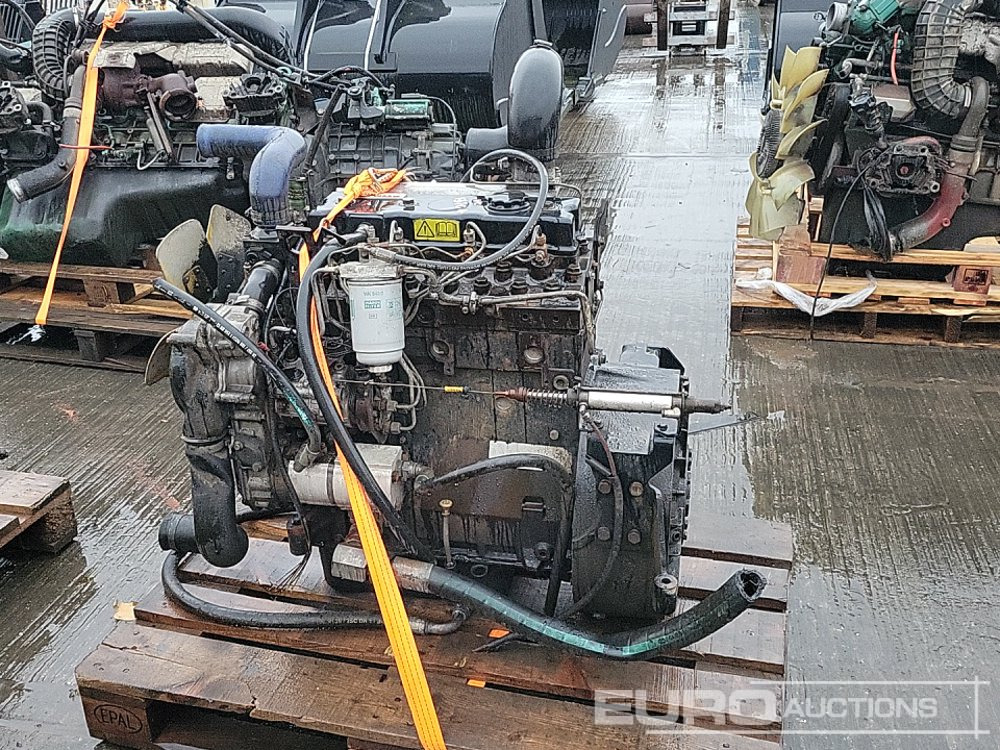 Perkins 4 Cylinder Engine - Motor: Foto 2 Perkins 4 Cylinder Engine - Motor: Foto 2