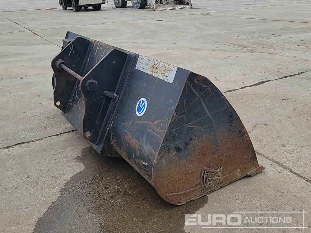 Rhinox 90" Loading Bucket to suit Telehandler - Cupă: Foto 5 Rhinox 90" Loading Bucket to suit Telehandler - Cupă: Foto 5
