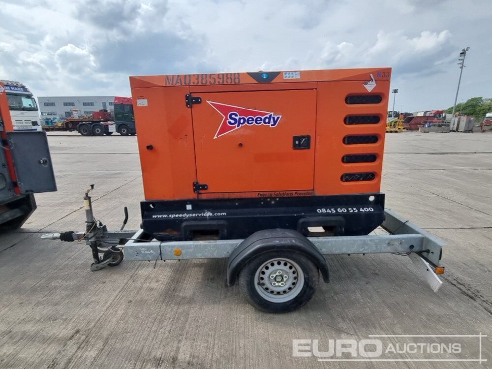 SDMO R33 - Generator electric: Foto 2 SDMO R33 - Generator electric: Foto 2