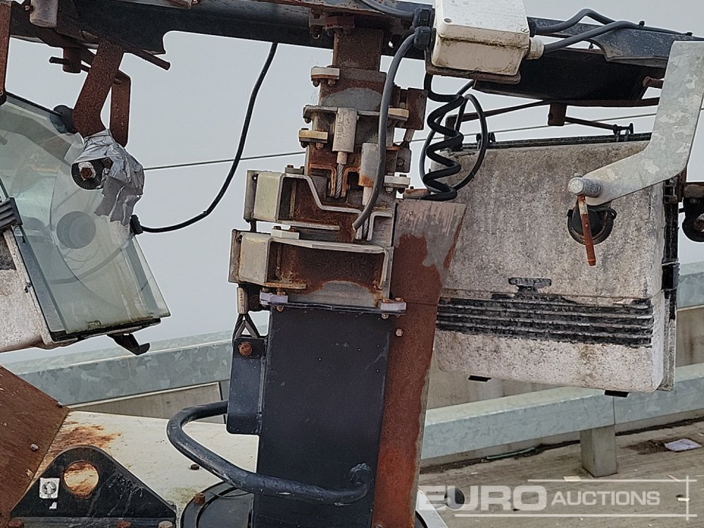 Turnul de iluminat SMC TL90: Foto 19 Turnul de iluminat SMC TL90: Foto 19