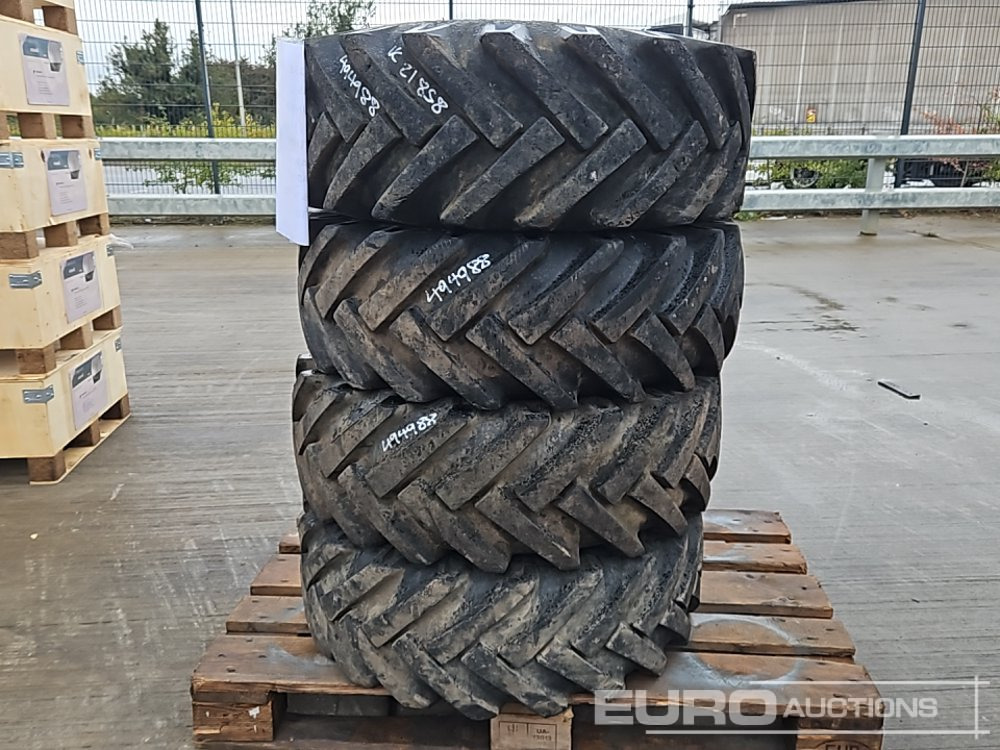 Starco 295/80-15.2 Tyre (4 of) - Anvelopă: Foto 1 Starco 295/80-15.2 Tyre (4 of) - Anvelopă: Foto 1