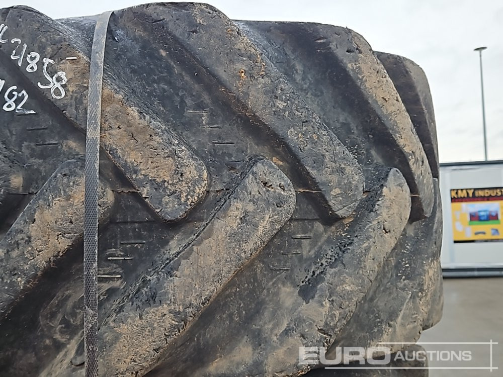 Starco 405/70-20 Tyre (4 of) - Anvelopă: Foto 5 Starco 405/70-20 Tyre (4 of) - Anvelopă: Foto 5