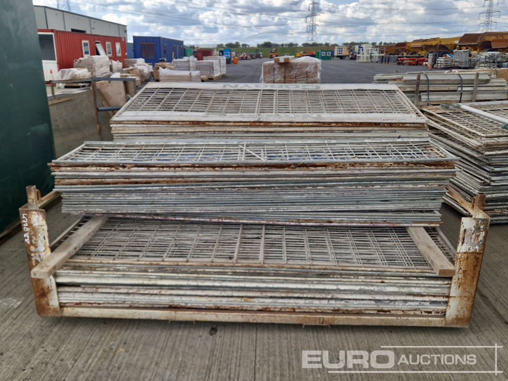 Echipamente de constructii Steel Mesh Panels (5 Pallets of & 1 Stillage of), Acro Props (5 Stillages of), Kwikstage Polls (2 Stillages of), Stillge of Fittings: Foto 11