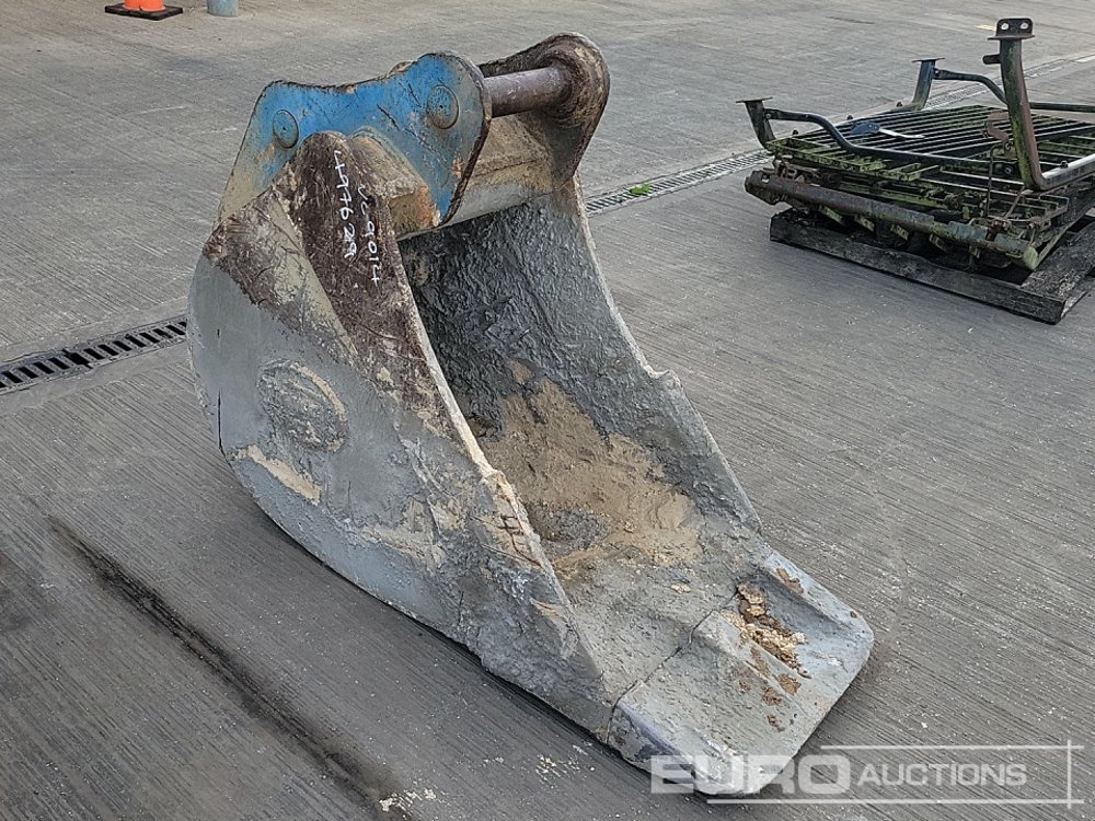 Strickland 24" Digging Bucket 65mm Pin to suit 13 Ton Excavator - Cupă: Foto 1 Strickland 24" Digging Bucket 65mm Pin to suit 13 Ton Excavator - Cupă: Foto 1