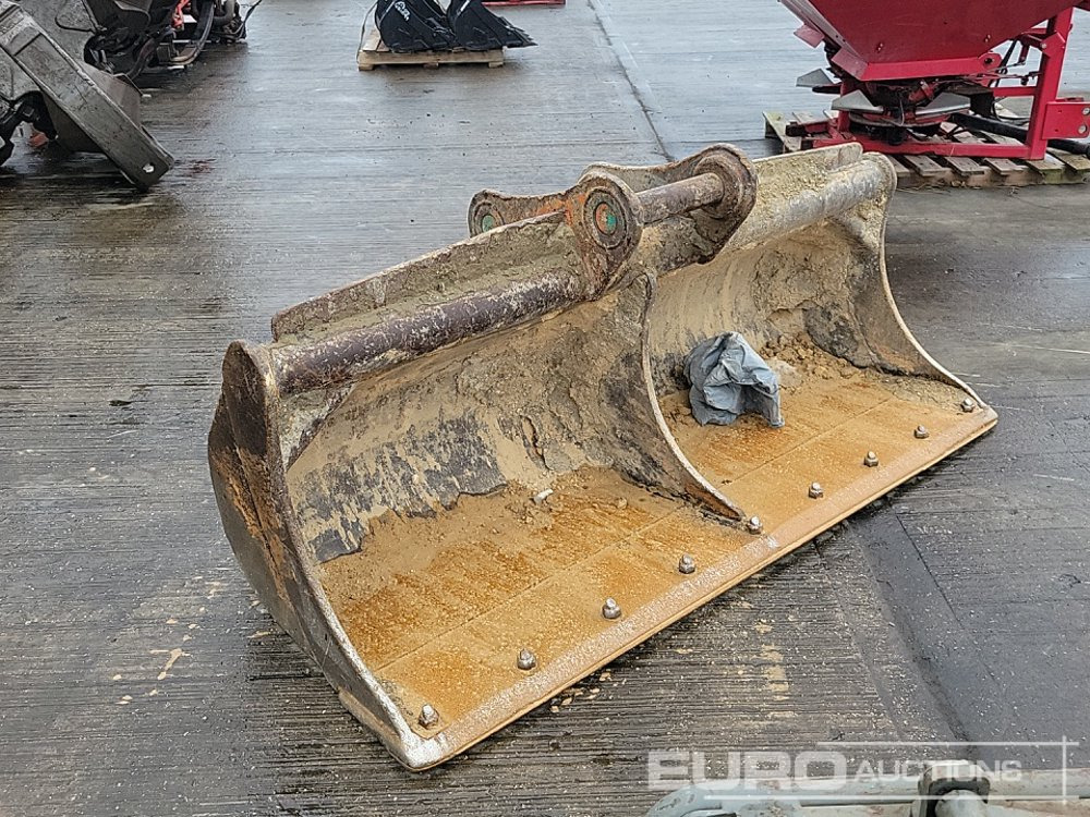 Strickland 60" Ditching Buxket 65mm Pin to suit 13 Ton Excavator - Cupă: Foto 3 Strickland 60" Ditching Buxket 65mm Pin to suit 13 Ton Excavator - Cupă: Foto 3
