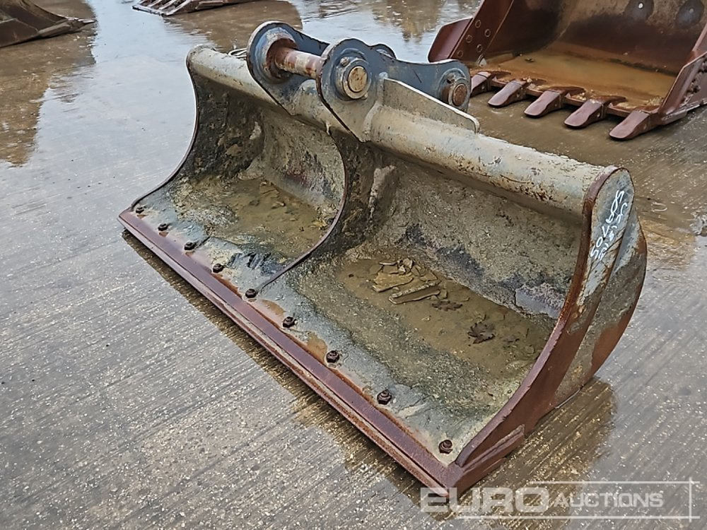 Strickland 72" Ditching Bucket 65mm Pin to suit 13 Ton Excavator - Cupă: Foto 1 Strickland 72" Ditching Bucket 65mm Pin to suit 13 Ton Excavator - Cupă: Foto 1
