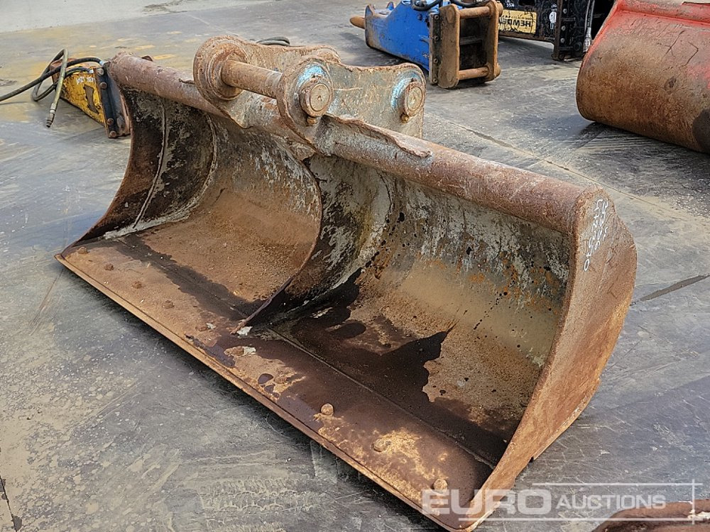 Strickland 84" Ditching Bucket 80mm Pin to suit 20 Ton Excavator - Cupă: Foto 1 Strickland 84" Ditching Bucket 80mm Pin to suit 20 Ton Excavator - Cupă: Foto 1