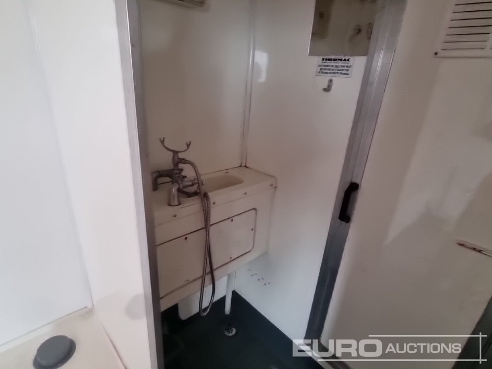 Remorcă transport utilaje Thermac Single Axle Decontamination Unit, Self Contained, Gas Honda Generator Working Boiler: Foto 30 Remorcă transport utilaje Thermac Single Axle Decontamination Unit, Self Contained, Gas Honda Generator Working Boiler: Foto 30