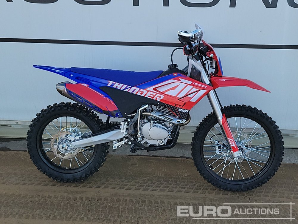 Unused 2025 Apollo Thunder 250cc Motorcross Bike, 21" Front, 18" Rear Tyres, Electric Start, Air Cooled, Hydraulic Suspension, Disc Brakes, Lighting Kit (UNASSEMBLED) - Motocicletă: Foto 5 Unused 2025 Apollo Thunder 250cc Motorcross Bike, 21" Front, 18" Rear Tyres, Electric Start, Air Cooled, Hydraulic Suspension, Disc Brakes, Lighting Kit (UNASSEMBLED) - Motocicletă: Foto 5