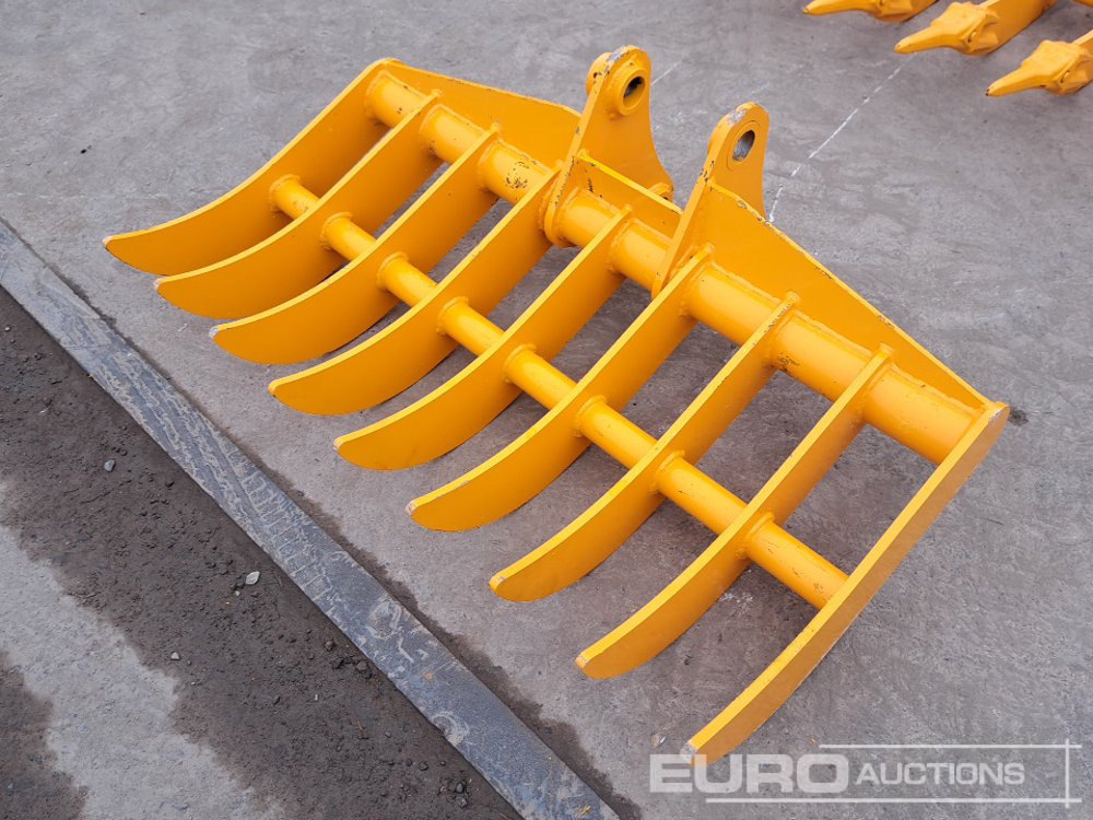 Unused 44" Rake 45mm Pin to suit 4-6 Ton Excavator - Cupă: Foto 1 Unused 44" Rake 45mm Pin to suit 4-6 Ton Excavator - Cupă: Foto 1
