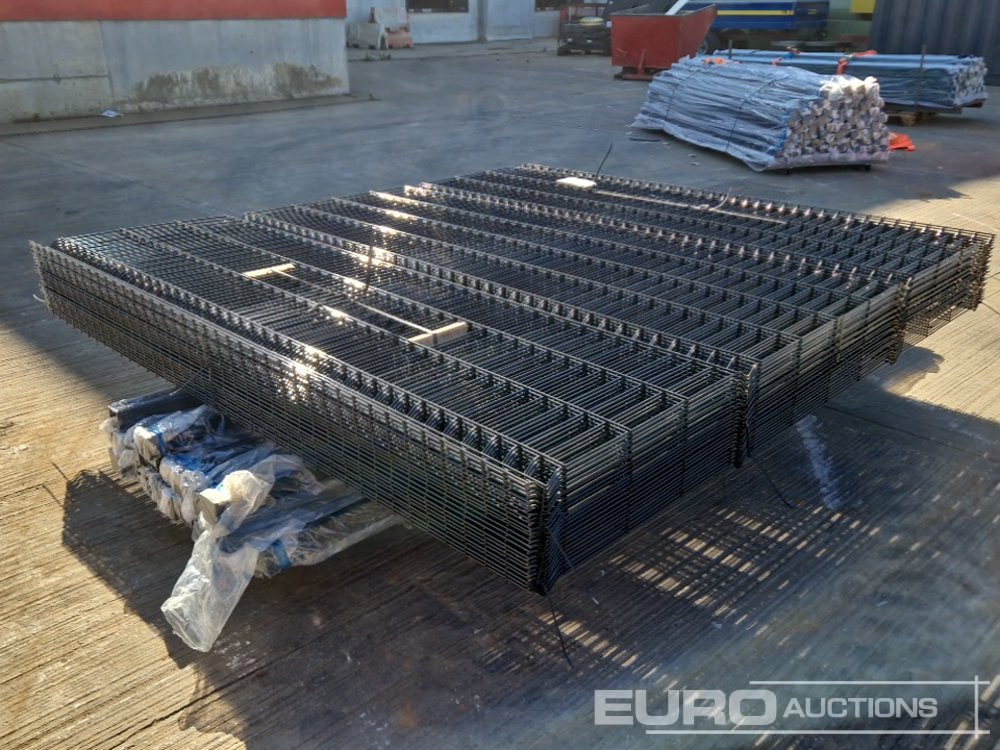 Unused Galvanised & Powder Coated Heavy Duty (5mm) Wire Mesh Fencing, 25 x H2.4m x W2.2m Panels, 26 x 60mm x 60mm x3m Posts, with Fittings (Black) - Echipamente de constructii: Foto 5 Unused Galvanised & Powder Coated Heavy Duty (5mm) Wire Mesh Fencing, 25 x H2.4m x W2.2m Panels, 26 x 60mm x 60mm x3m Posts, with Fittings (Black) - Echipamente de constructii: Foto 5
