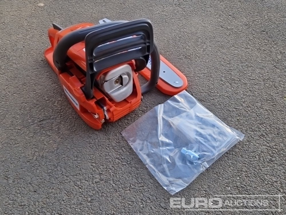 Echipament de atelier Unused Husqvarna 120 Mark II 14" Petrol Chain Saw: Foto 8