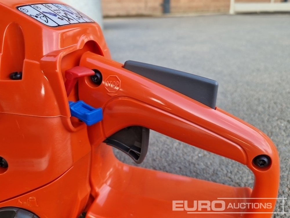 Echipament de atelier Unused Husqvarna 120 Mark II 14" Petrol Chain Saw: Foto 18