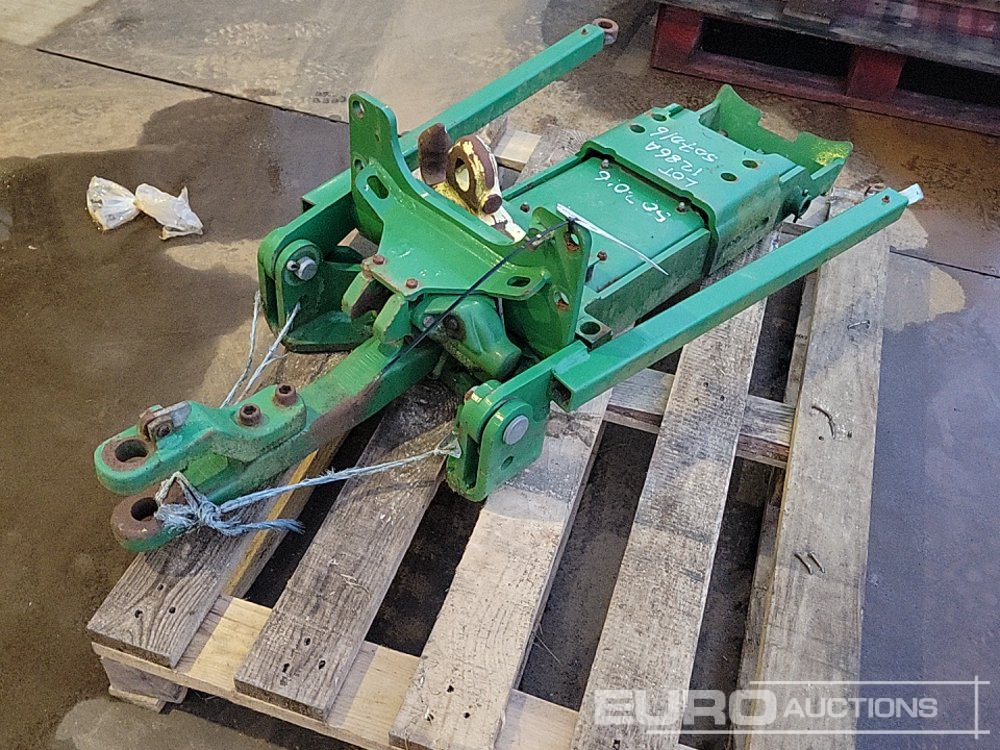 John Deere Pick Up Hitch to suit Tractor - Utilaje agricole: Foto 1 John Deere Pick Up Hitch to suit Tractor - Utilaje agricole: Foto 1