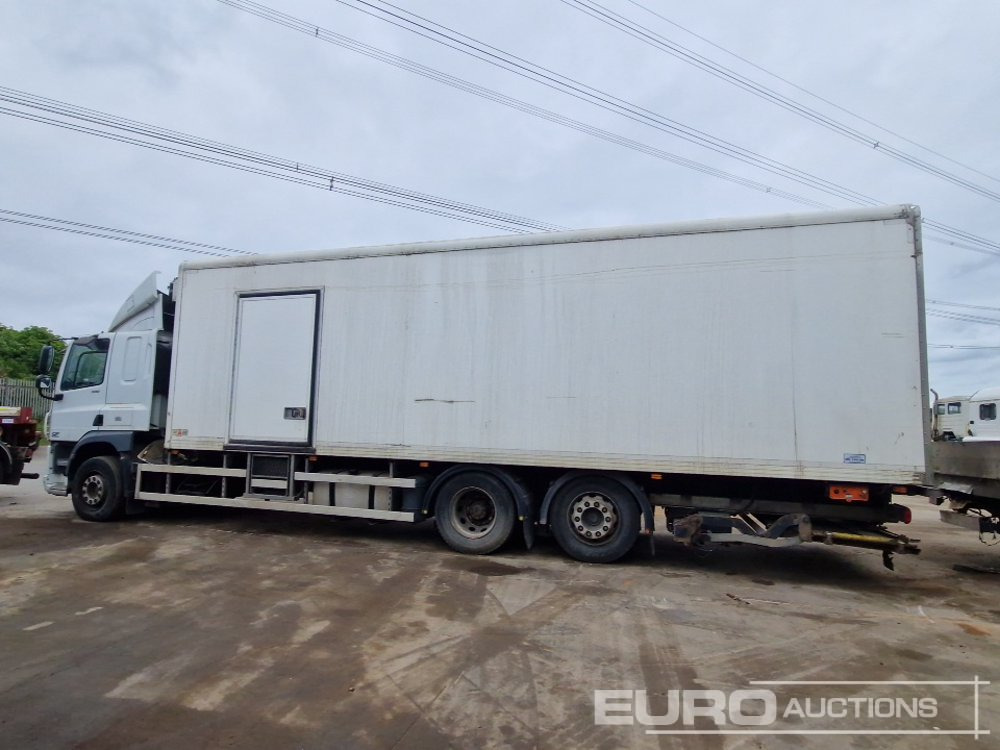 DAF CF330 - Utilaje constructii: Foto 2 DAF CF330 - Utilaje constructii: Foto 2
