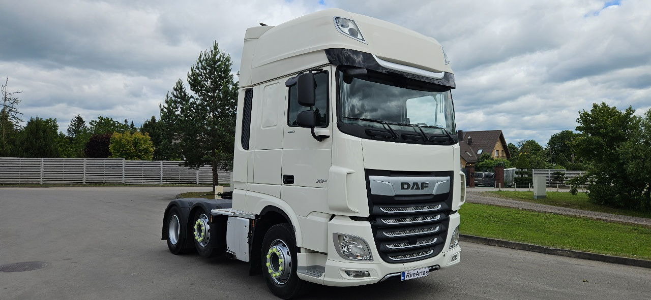 Cap tractor DAF XF 106.480 Superspace: Foto 6