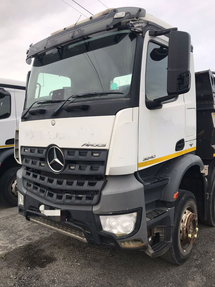 Mercedes-Benz Actros 3240 Tipper - Camion basculantă: Foto 1 Mercedes-Benz Actros 3240 Tipper - Camion basculantă: Foto 1