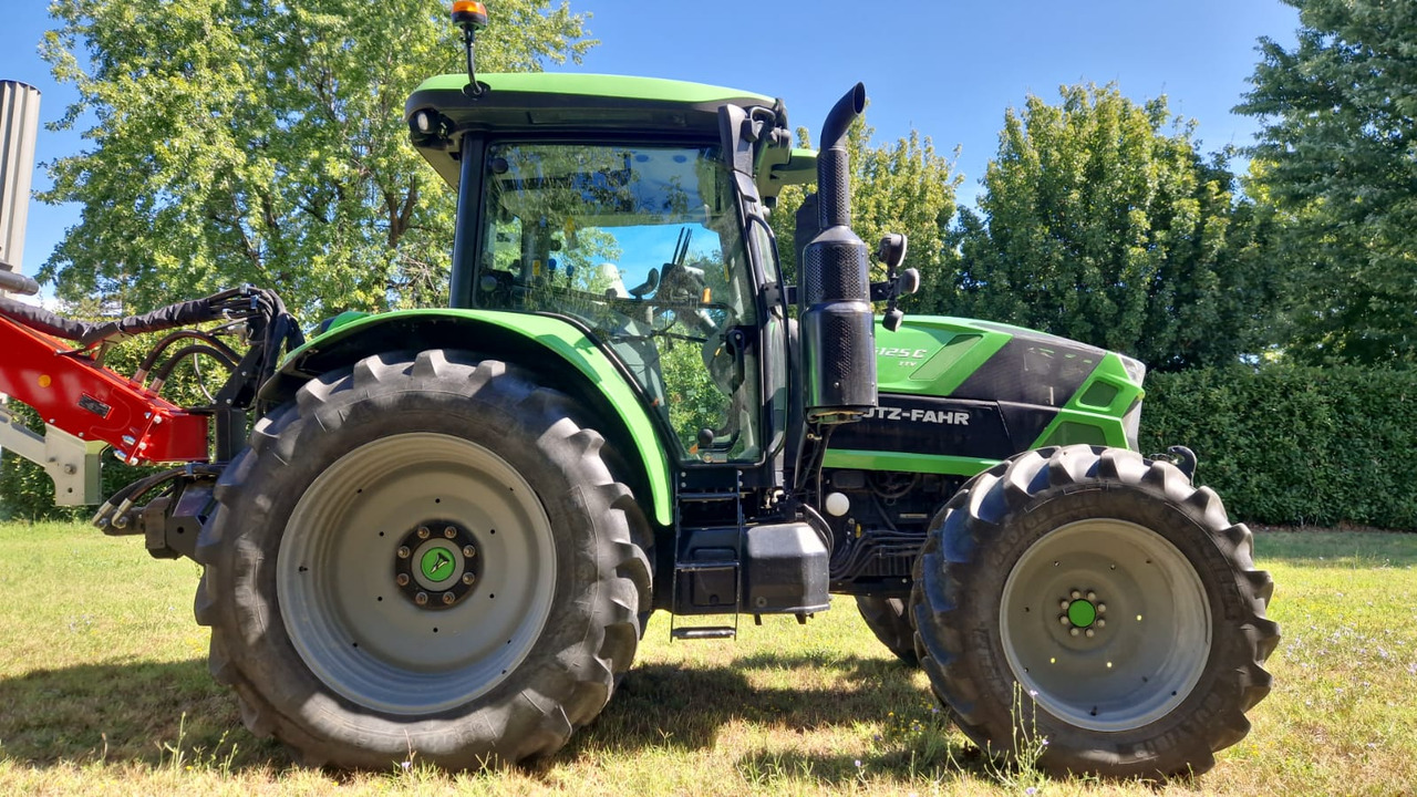 Trattore usato Deutz-Fahr 6125 C TTV - Tractor agricol: Foto 2 Trattore usato Deutz-Fahr 6125 C TTV - Tractor agricol: Foto 2