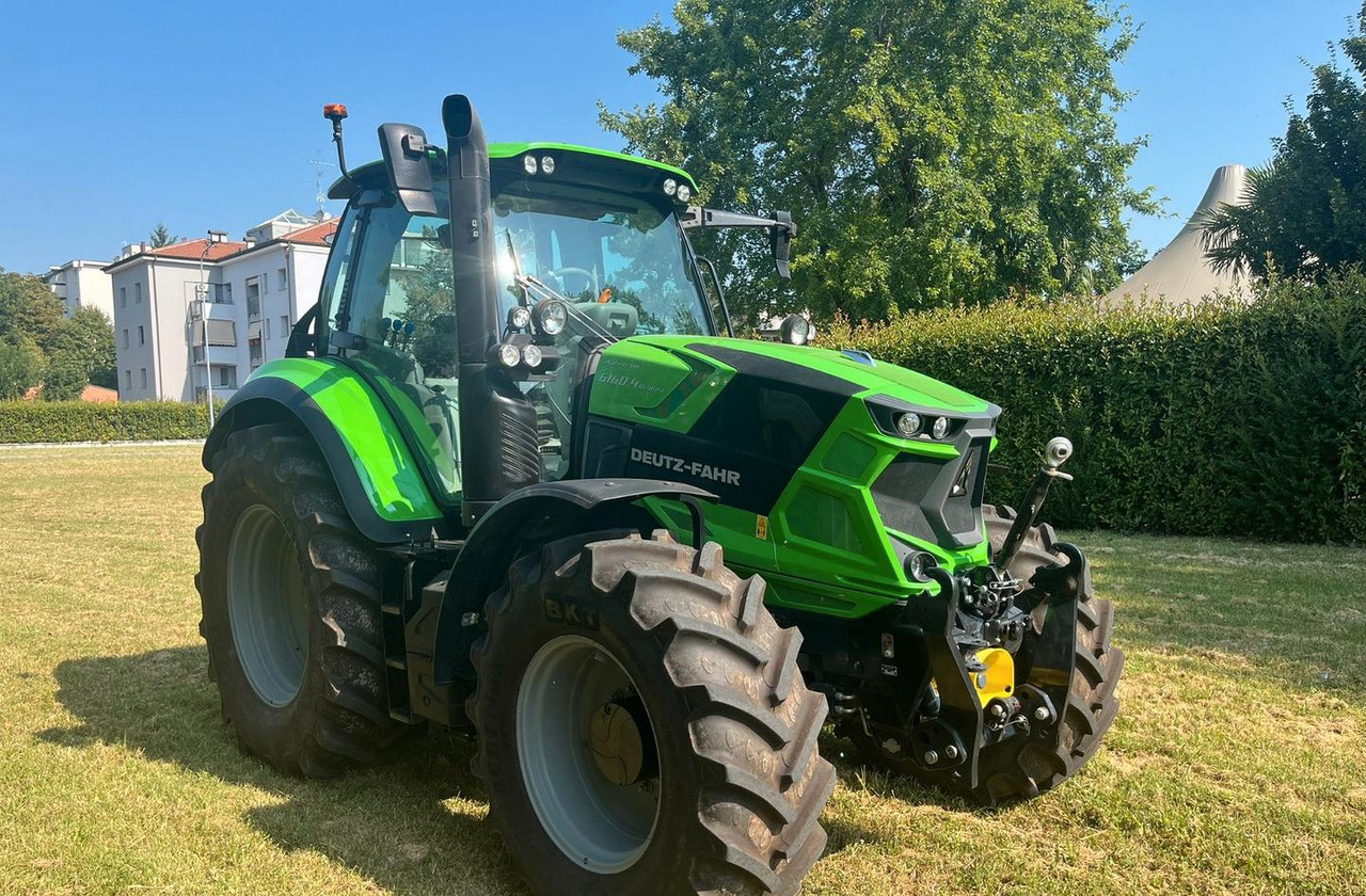 Trattore usato Deutz-Fahr Agrotron 6160.4 Rc-Shift - Tractor agricol: Foto 1 Trattore usato Deutz-Fahr Agrotron 6160.4 Rc-Shift - Tractor agricol: Foto 1