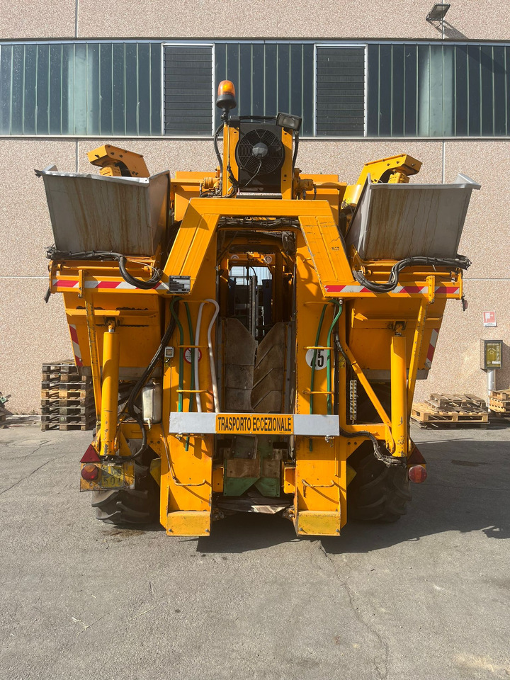 Vendemmiatrice usata Grégoire G60I - Combina de recoltat struguri: Foto 2 Vendemmiatrice usata Grégoire G60I - Combina de recoltat struguri: Foto 2